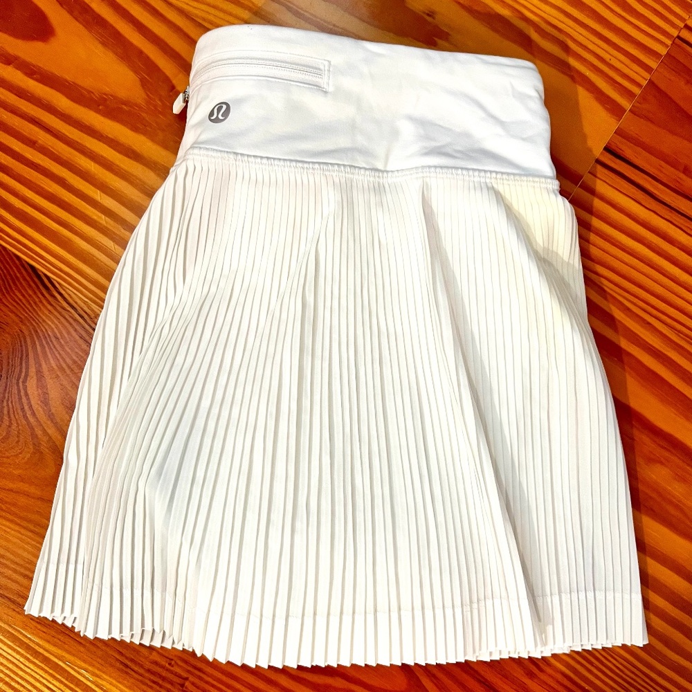 Lululemon Mid-Rise Pleat to Street Tennis Skirt